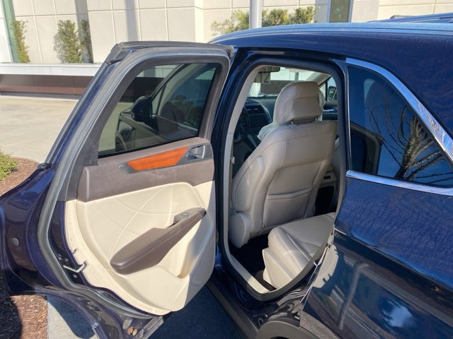 Used 2015 Lincoln MKC AWD w/ Equipment Group 102A Reserve image 7