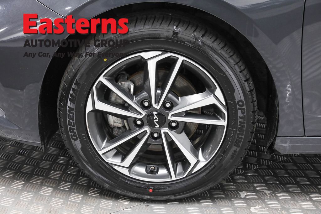 Used 2023 Kia Forte LXS image 30