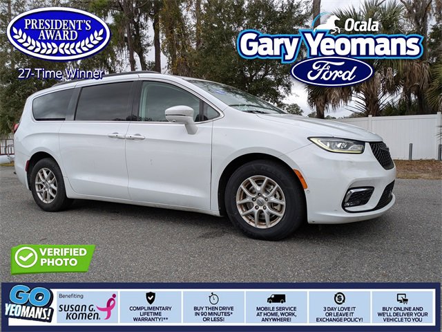 Used 2022 Chrysler Pacifica Touring-L w/ Uconnect Theater Family Group image 1