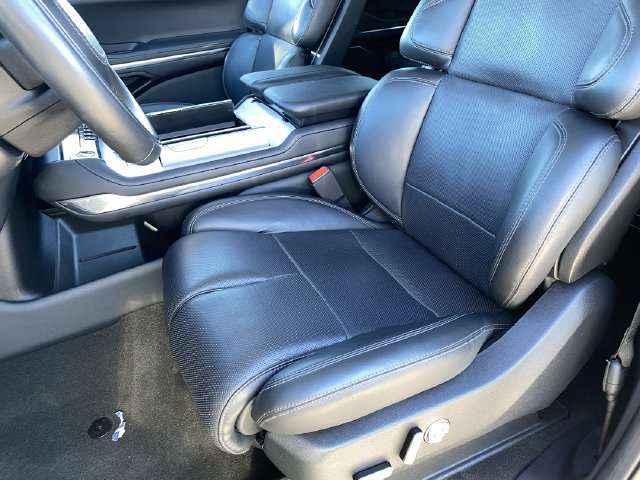 Used 2025 Lincoln Navigator L Reserve AWD/4WD image 19