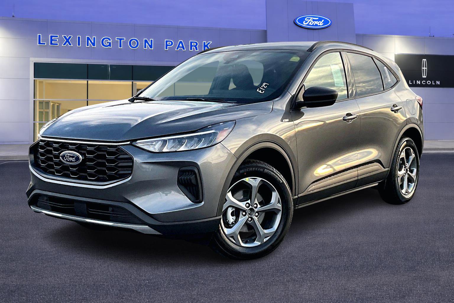 New 2026 Ford Escape ST-Line w/ Tech Pack #1 AWD/4WD image 2
