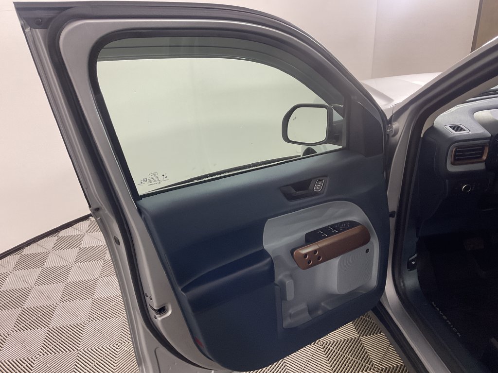 Used 2022 Ford Maverick Lariat w/ Lariat Luxury Package AWD/4WD image 15