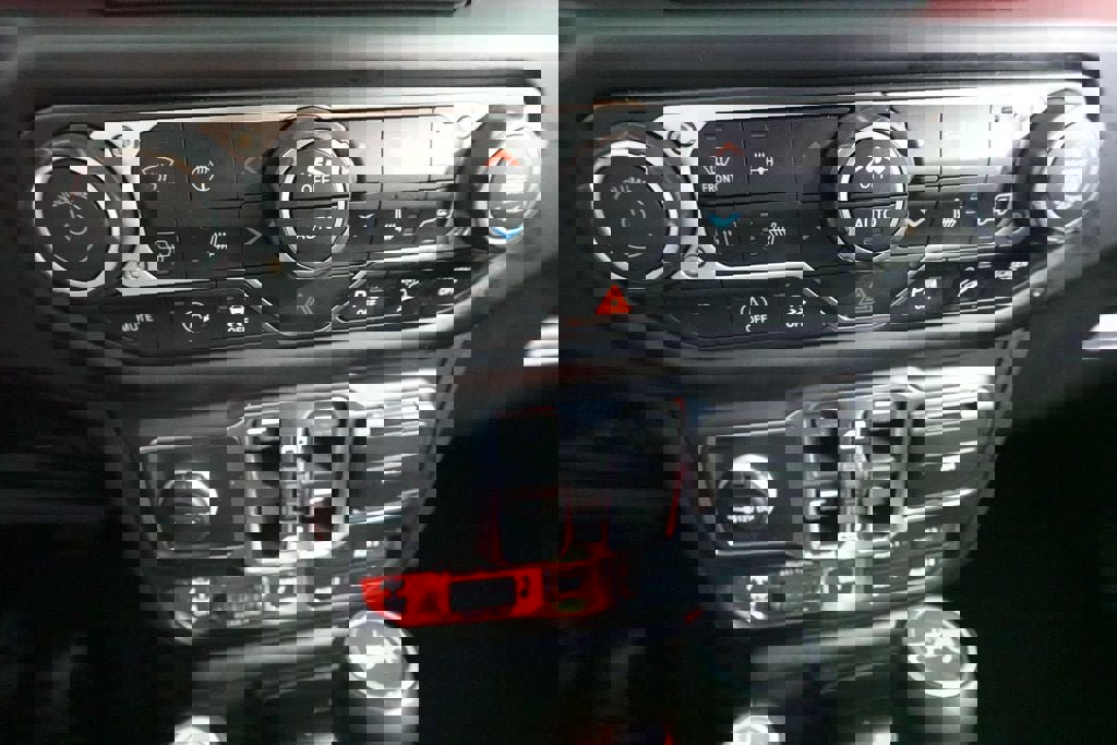 Used 2020 Jeep Wrangler Unlimited Rubicon image 16