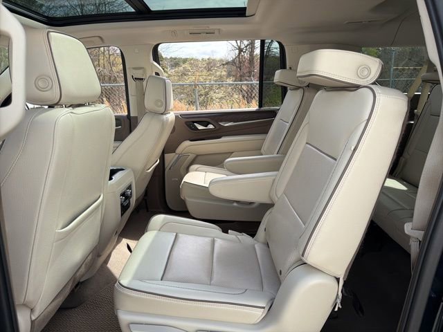 Used 2022 GMC Yukon XL Denali image 23