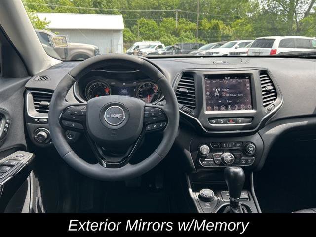 Certified 2023 Jeep Cherokee Altitude Lux w/ Lux Elite Package AWD/4WD image 18