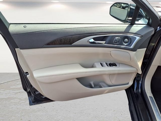 Used 2020 Lincoln MKZ Reserve w/ Monochromatic Package FWD image 17