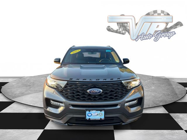Used 2023 Ford Explorer ST-Line AWD/4WD image 2