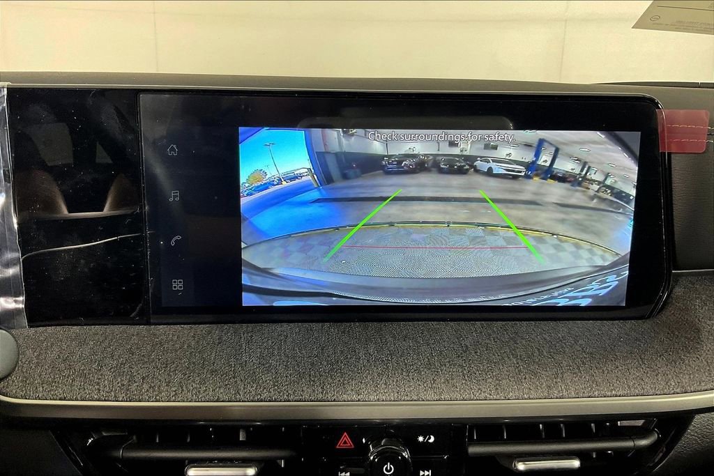 New 2026 Nissan Kicks SV w/ SV Premium Package image 32