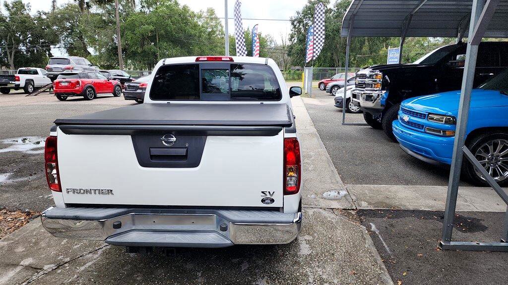 Used 2019 Nissan Frontier SV image 5