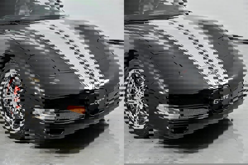 Used 2003 Chevrolet Corvette Z06 w/ Memory Package, 3 Drivers image 2