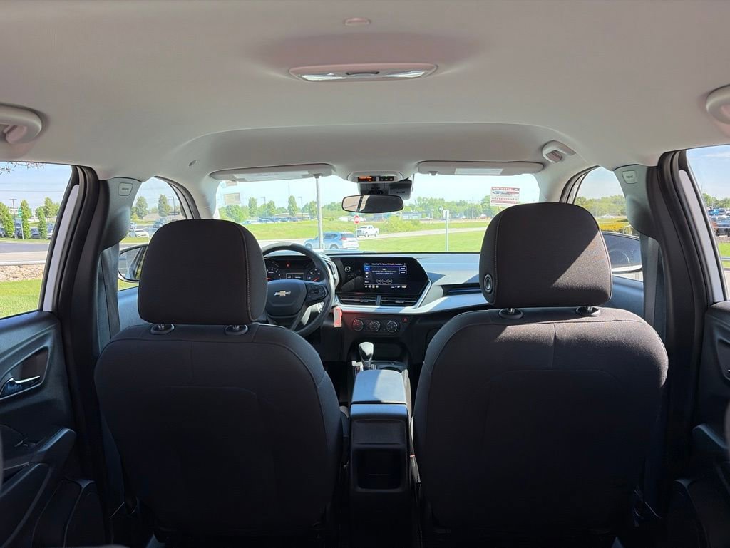Used 2024 Chevrolet Trax LS w/ LS Convenience Package FWD image 35