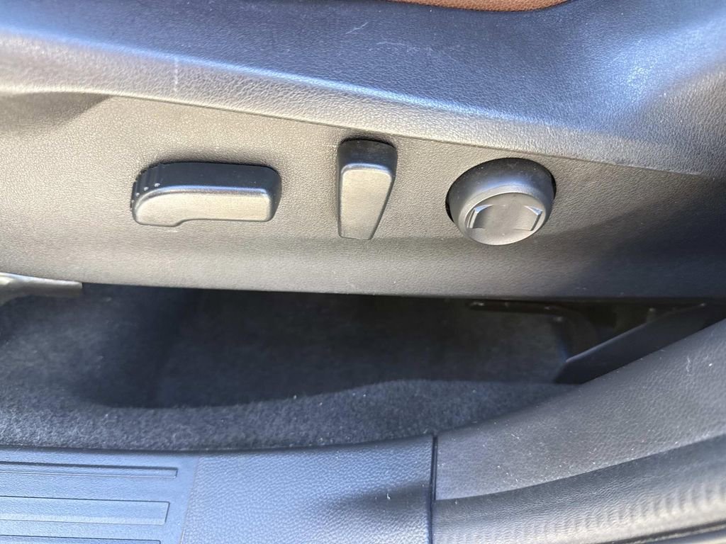 Used 2019 Subaru Forester Touring image 27