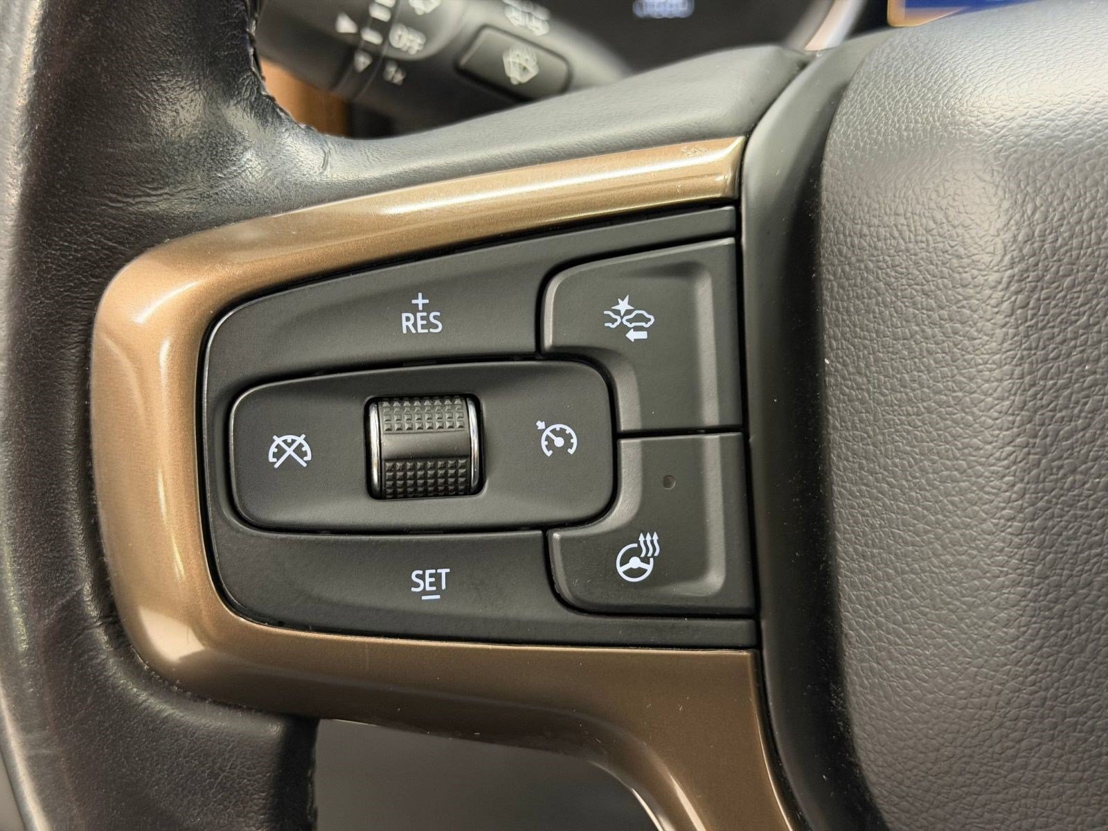 Used 2019 Chevrolet Silverado 1500 High Country w/ Technology Package AWD/4WD image 14