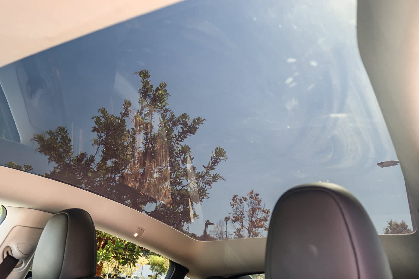Used 2025 Tesla Model Y Long Range RWD image 18