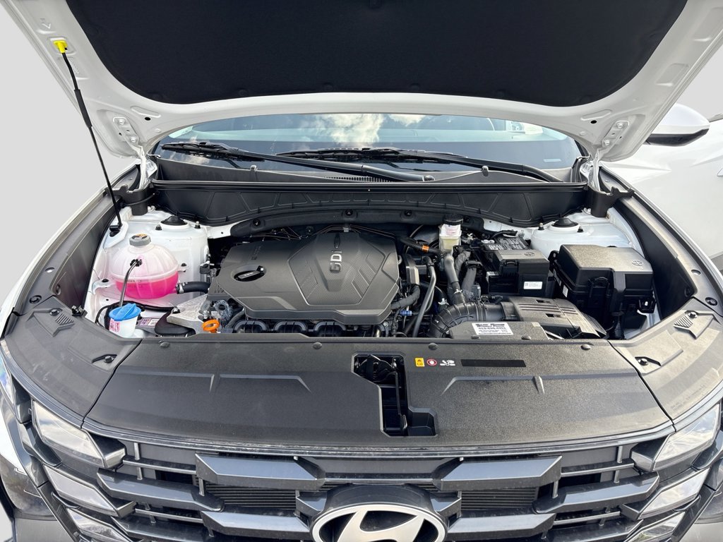 Certified 2025 Hyundai Tucson SE AWD/4WD image 12