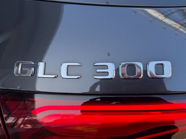 Used 2023 Mercedes-Benz GLC 300 4MATIC image 9