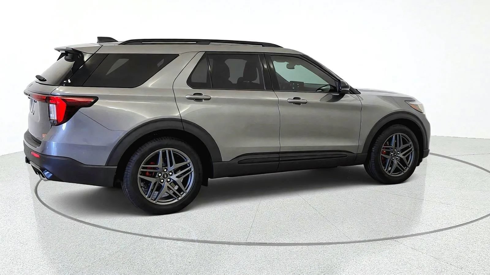 Used 2025 Ford Explorer ST w/ Sun And Sound Package RWD image 9