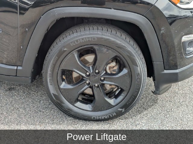 Used 2019 Jeep Compass Latitude FWD image 14