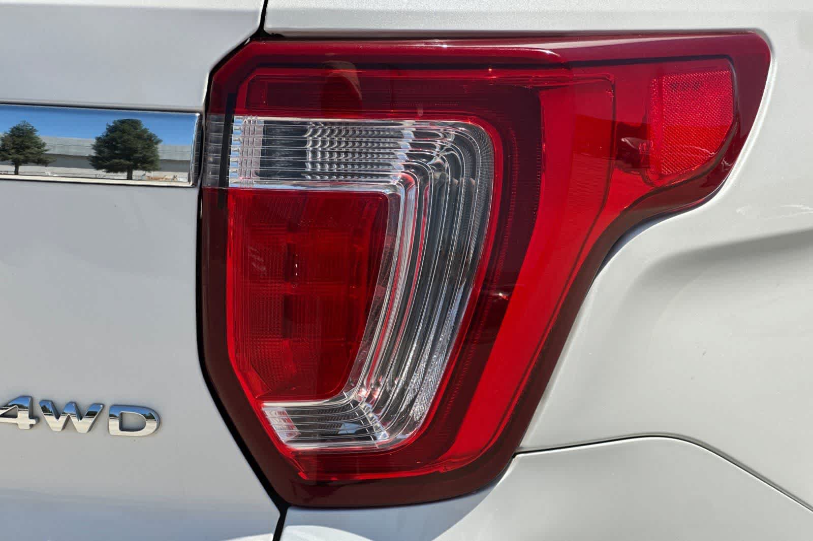 Used 2016 Ford Explorer Limited AWD/4WD image 36