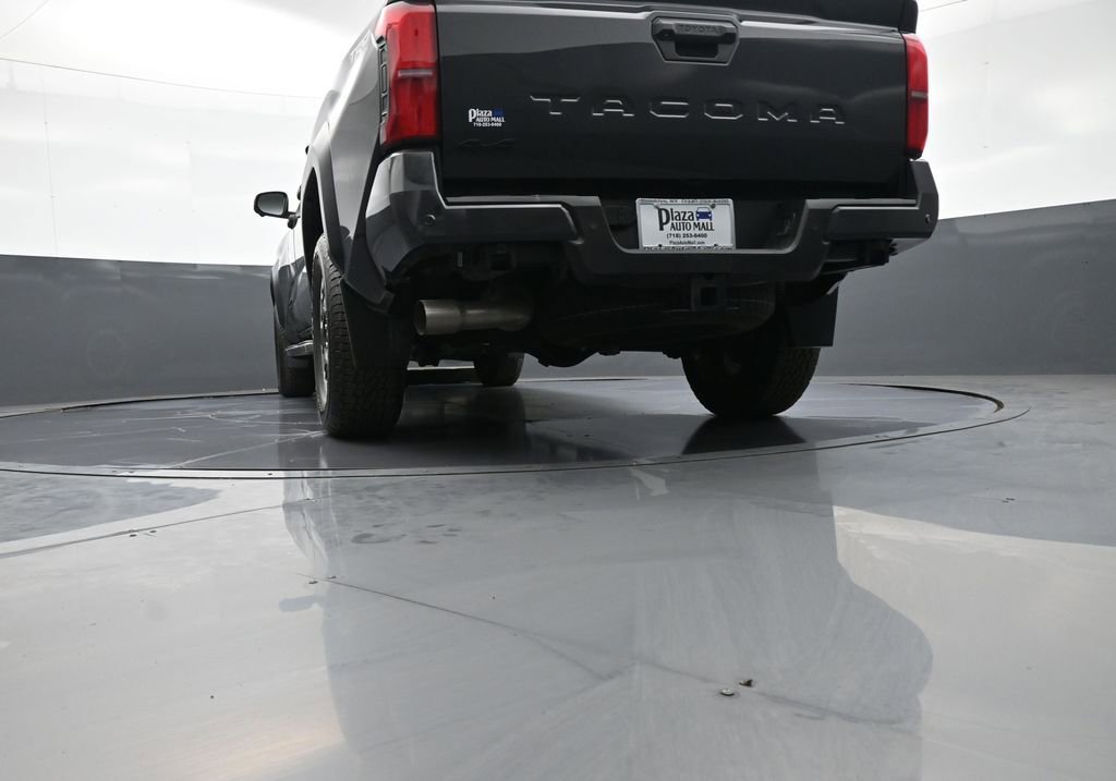 Certified 2024 Toyota Tacoma TRD Off-Road AWD/4WD image 30