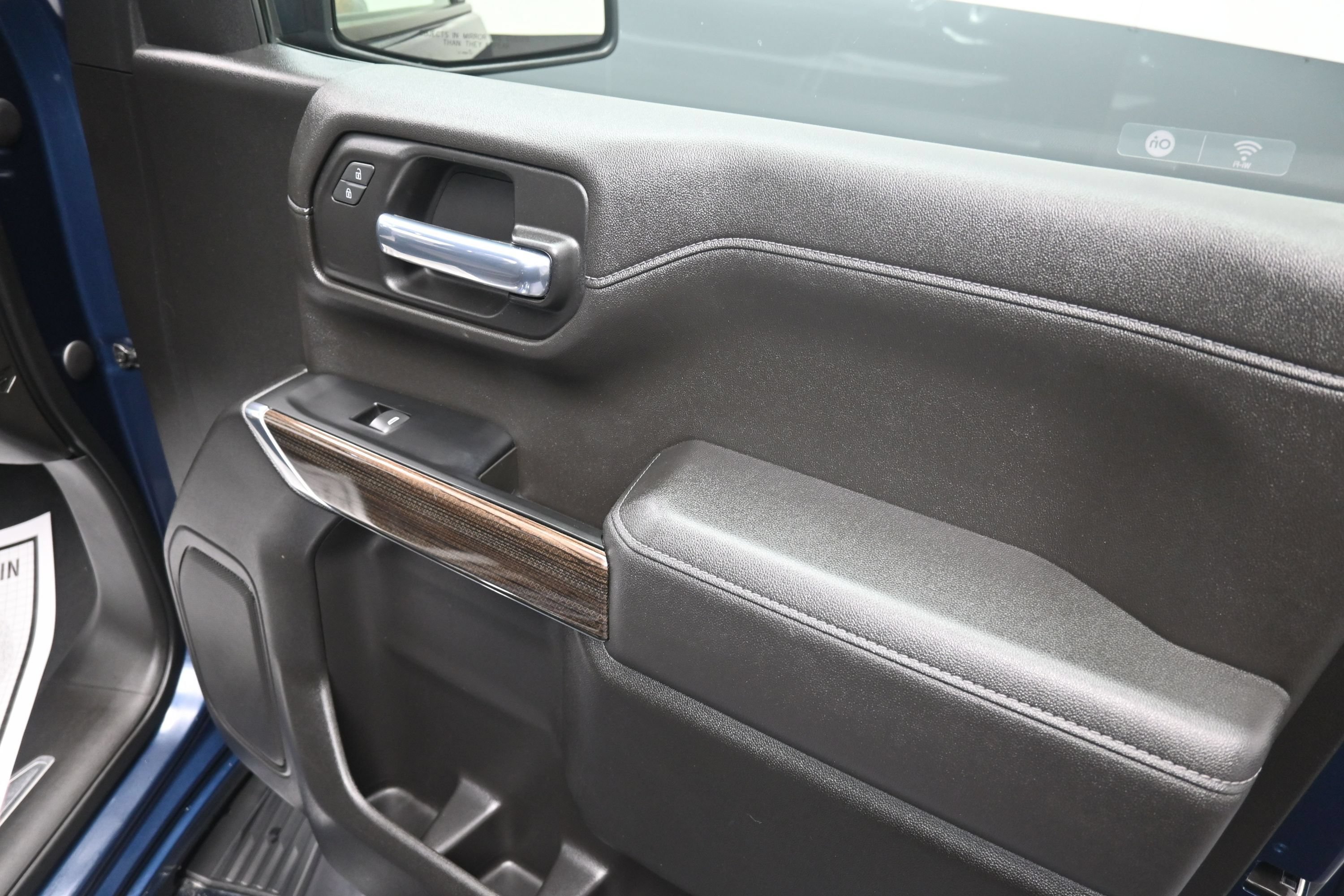 Used 2021 Chevrolet Silverado 1500 LT AWD/4WD image 23
