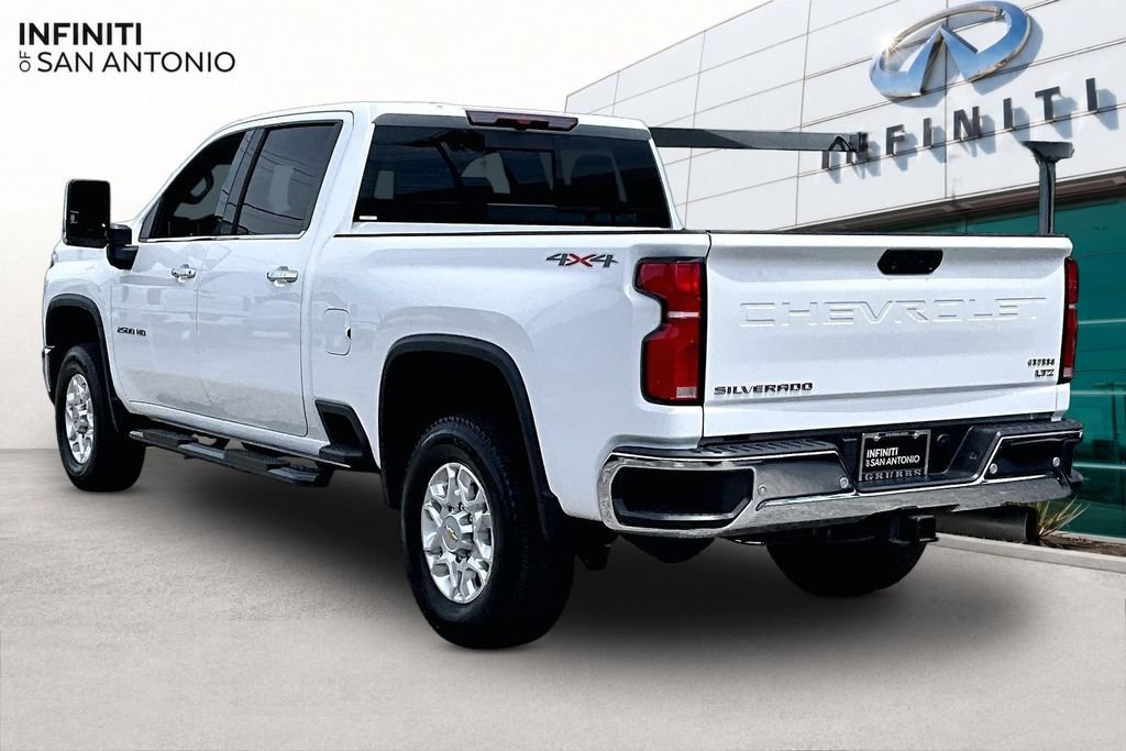 Used 2025 Chevrolet Silverado 2500 LTZ w/ LTZ Convenience Package AWD/4WD image 16