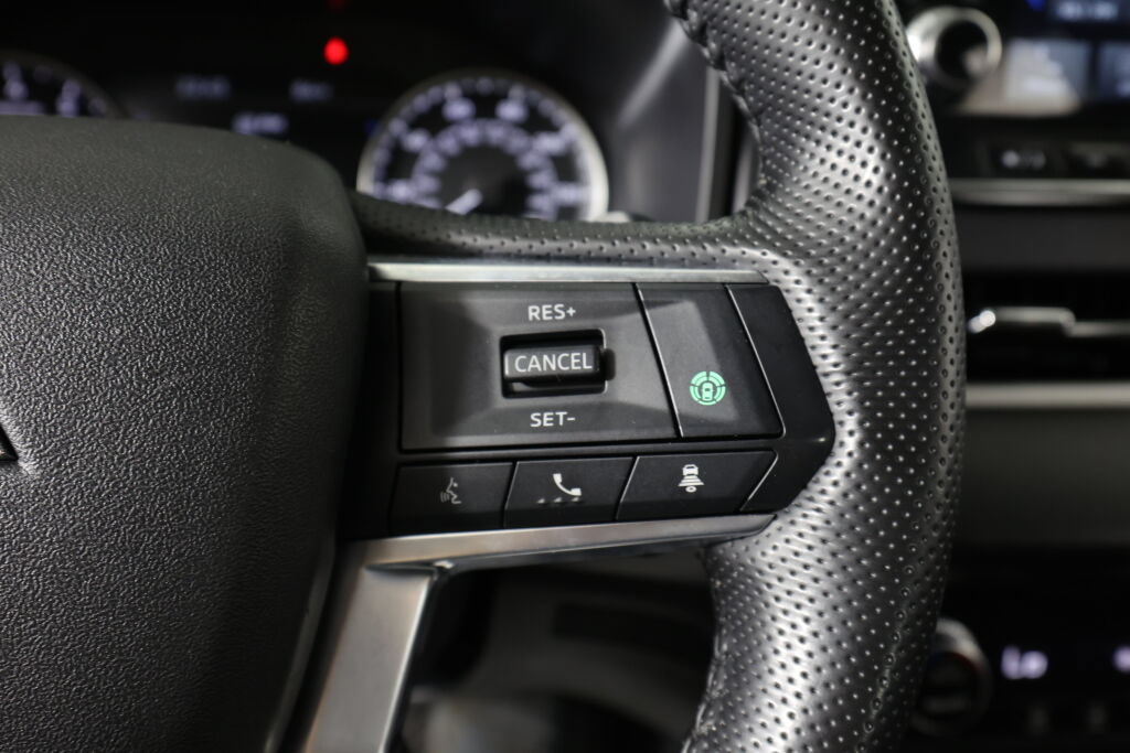 Used 2024 Mitsubishi Outlander SE AWD/4WD image 33
