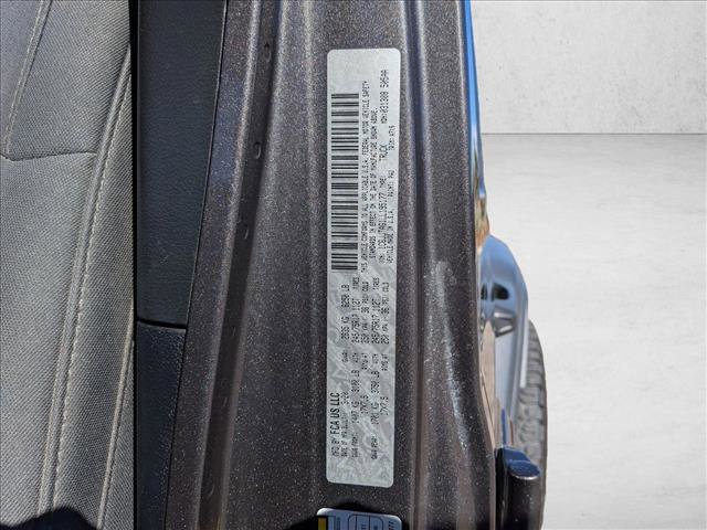 Used 2020 Jeep Gladiator Sport image 22