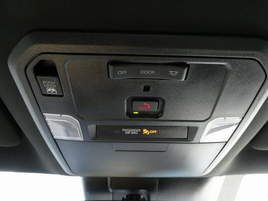 Used 2025 Toyota Tundra Limited image 35