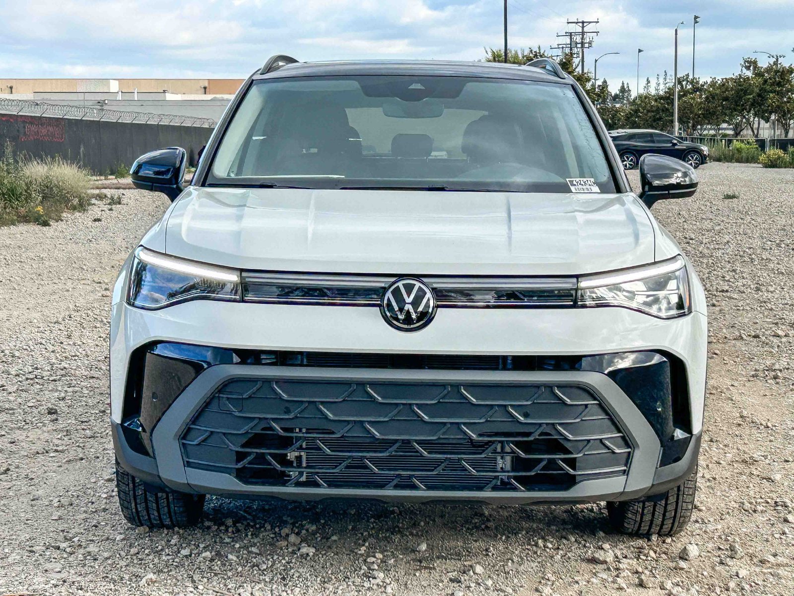 New 2026 Volkswagen Taos SE FWD image 2