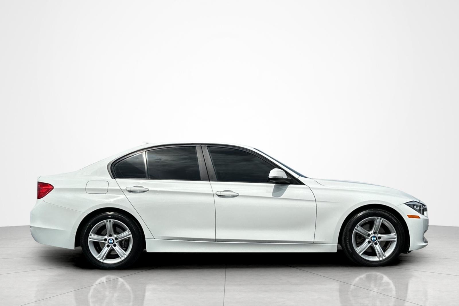 Used 2015 BMW 328i Sedan RWD image 6
