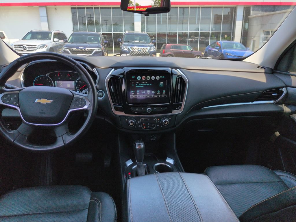 Used 2019 Chevrolet Traverse Premier w/ Driver Confidence II Package FWD image 12