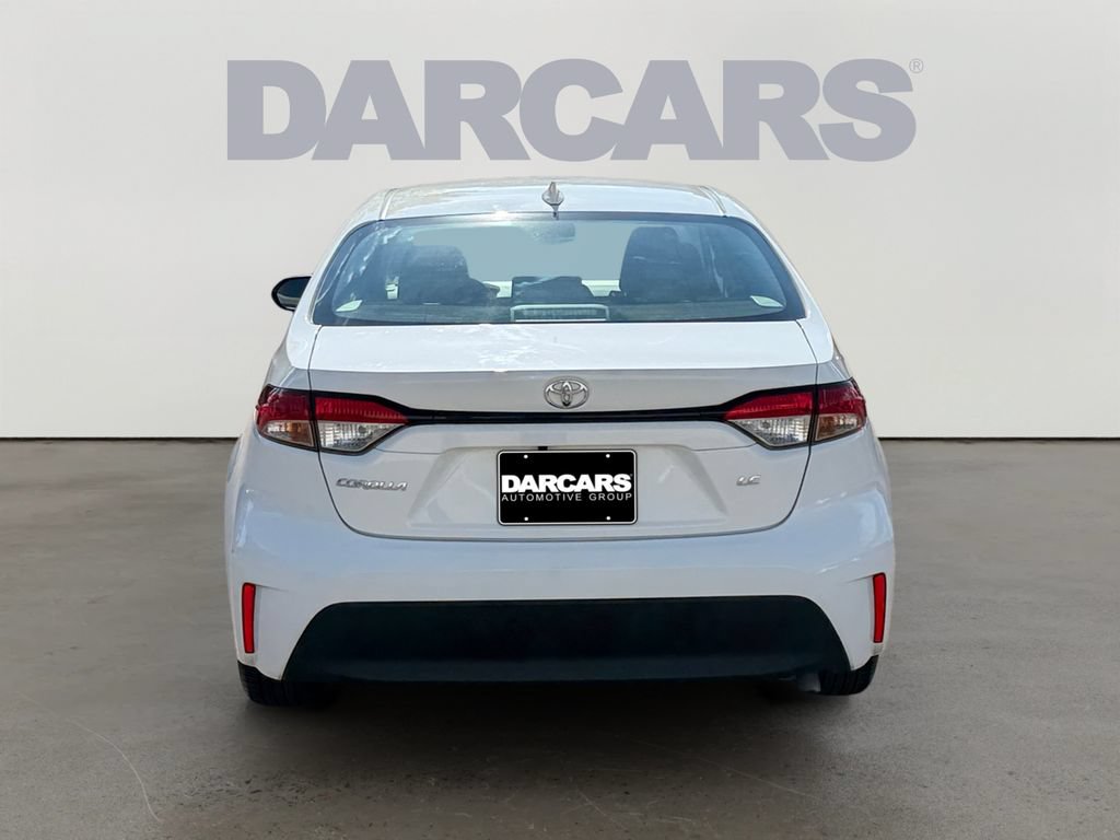 Used 2025 Toyota Corolla LE FWD image 6