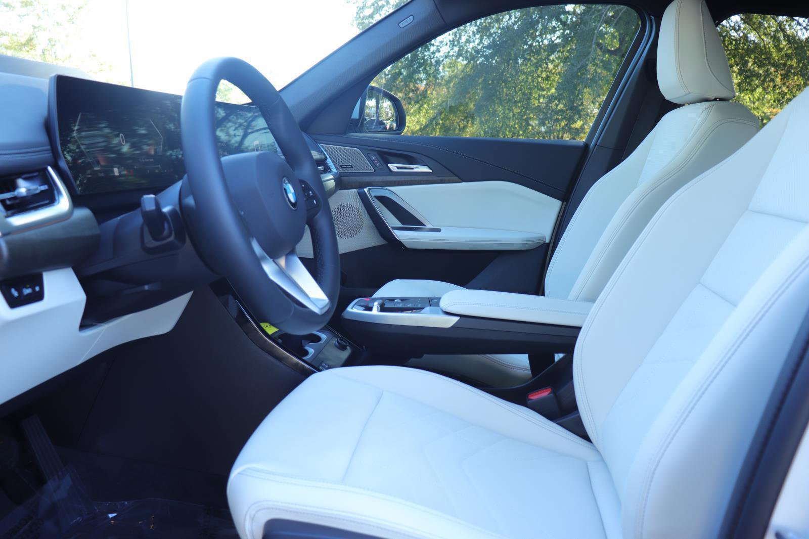 Used 2026 BMW X1 xDrive28i w/ Technology Package image 11