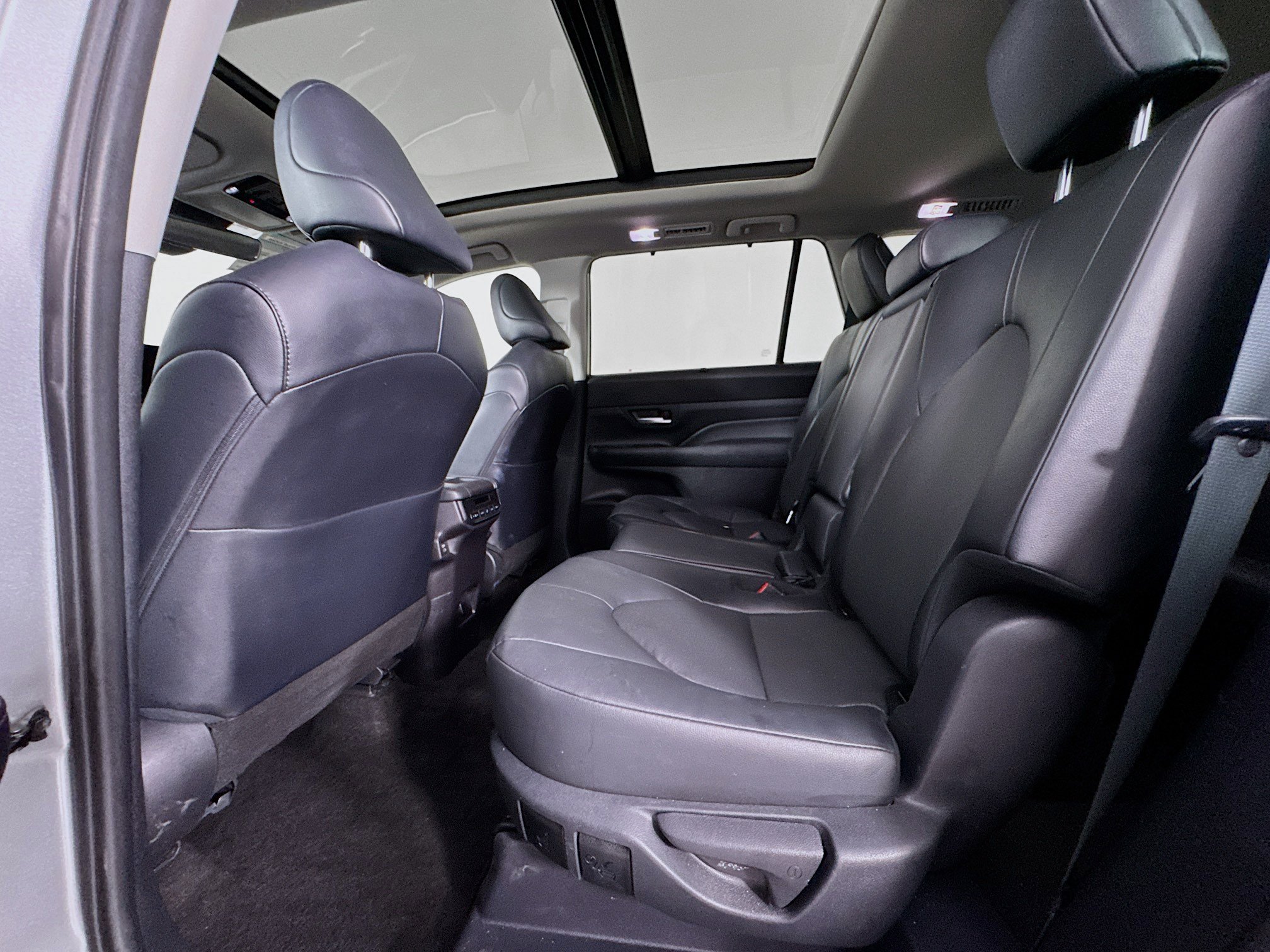 Certified 2025 Toyota Grand Highlander AWD image 24