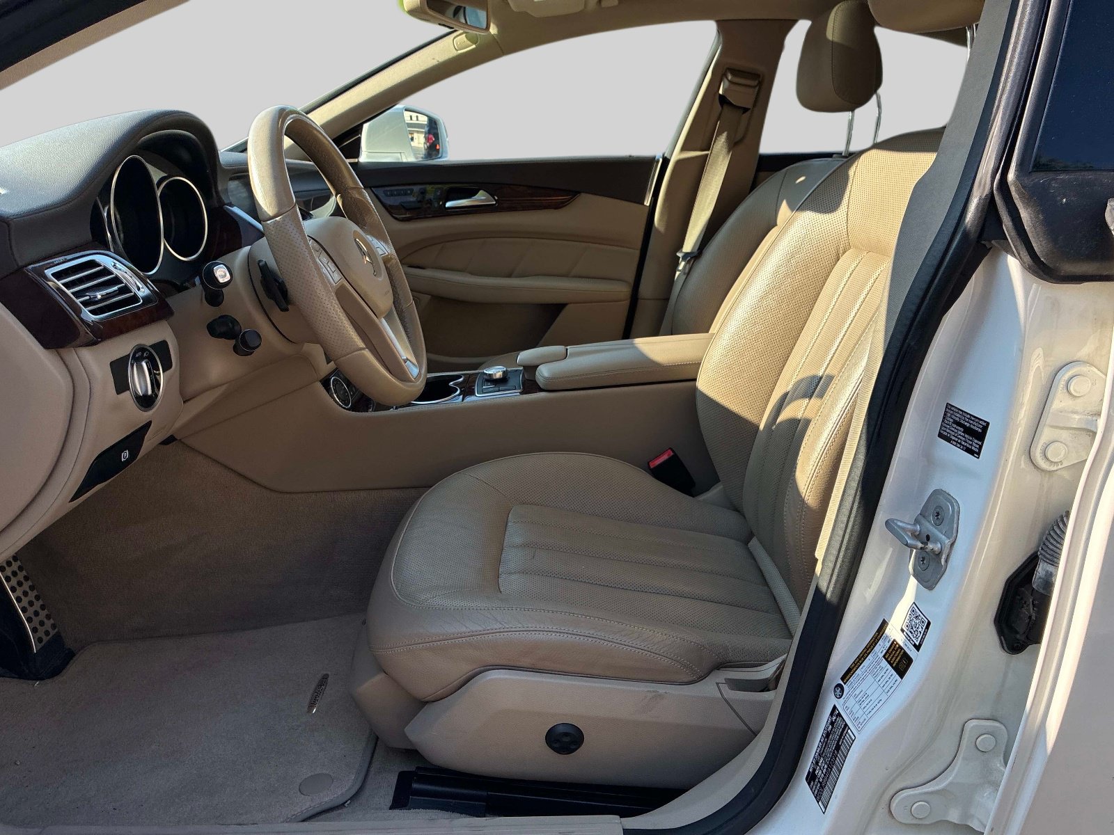 Used 2014 Mercedes-Benz CLS 550 4MATIC image 21