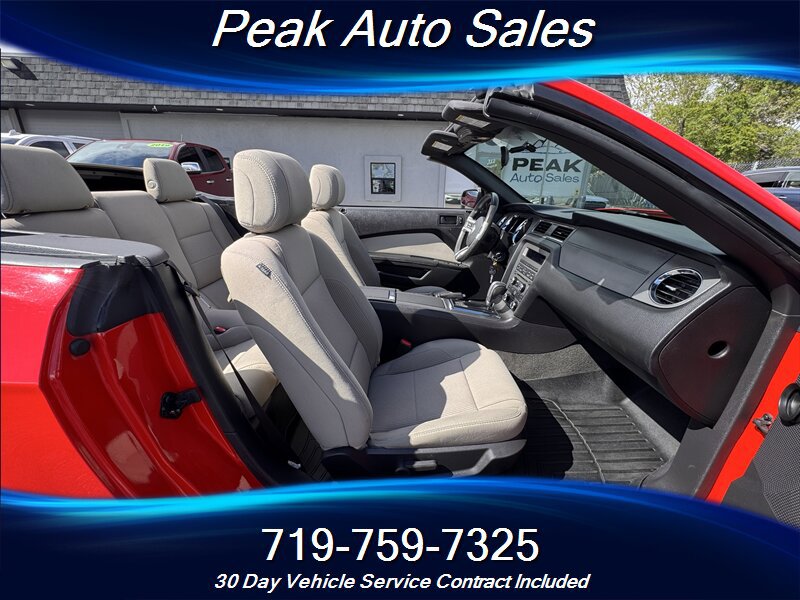 Used 2014 Ford Mustang Convertible RWD image 35
