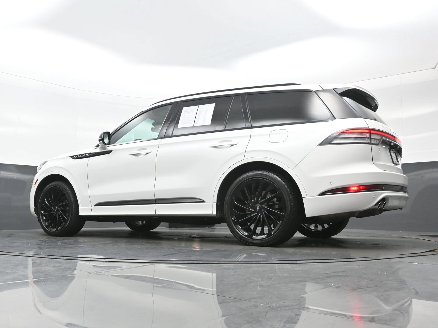 Used 2023 Lincoln Aviator Reserve w/ Jet Package AWD/4WD image 30