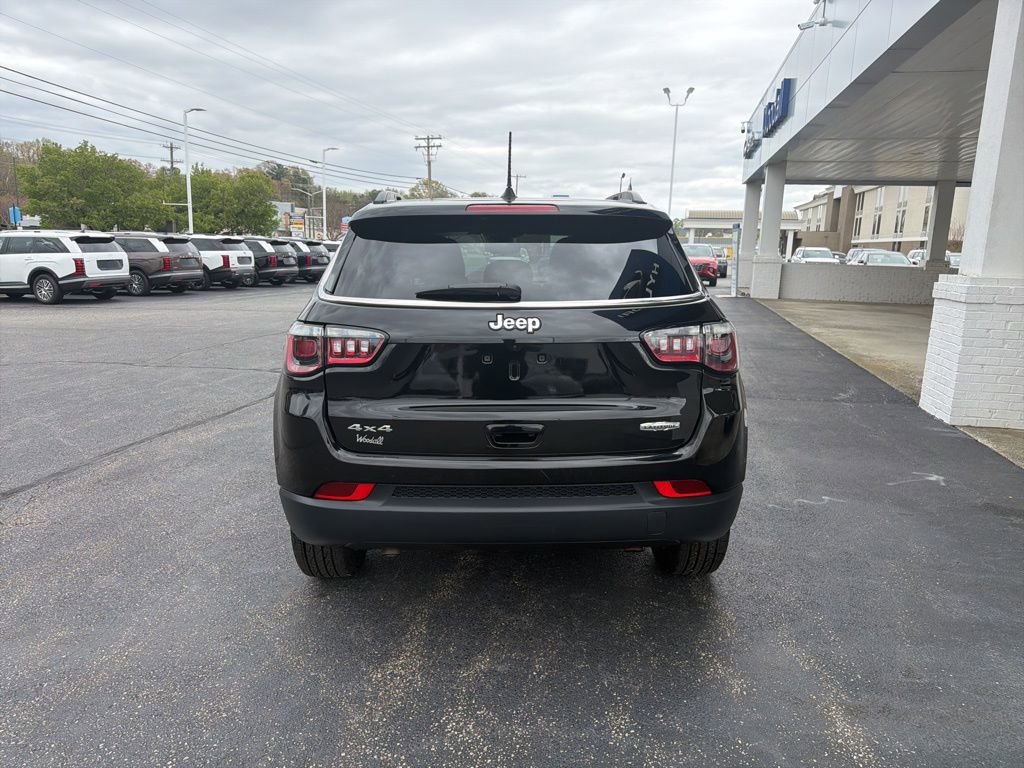 Used 2025 Jeep Compass Latitude image 6