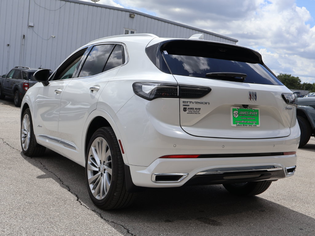 Used 2025 Buick Envision Avenir AWD/4WD image 3