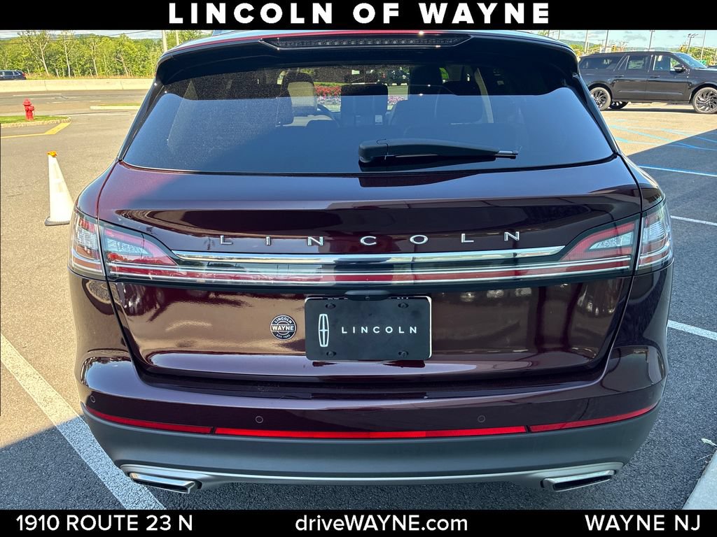Used 2023 Lincoln Nautilus Reserve AWD/4WD image 5