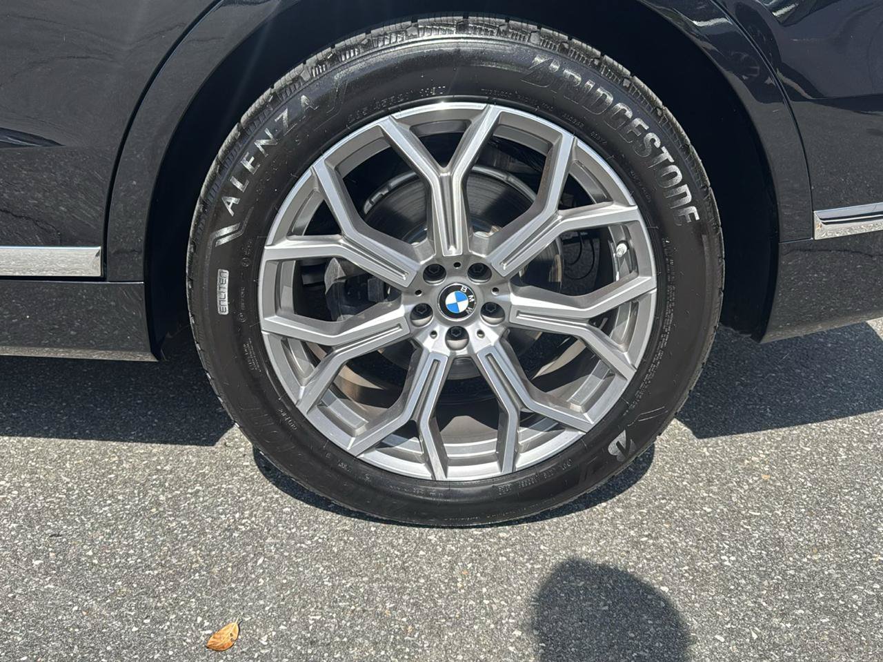 Used 2021 BMW X7 xDrive40i w/ Luxury Seating Package AWD/4WD image 16