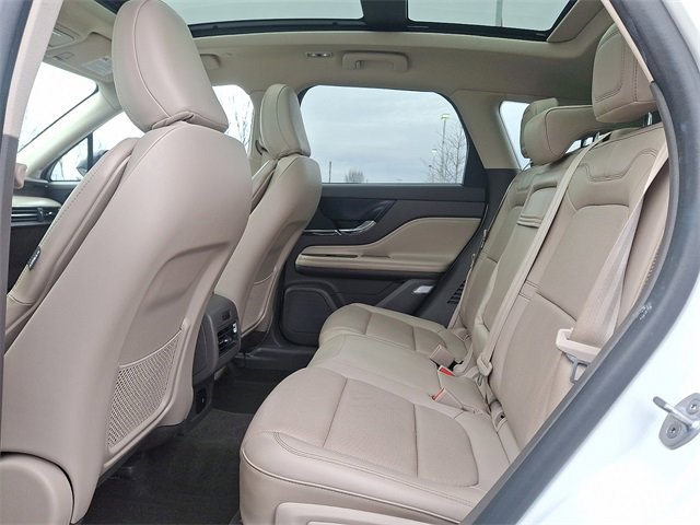 Used 2022 Lincoln Corsair Reserve w/ Equipment Group 201A image 10