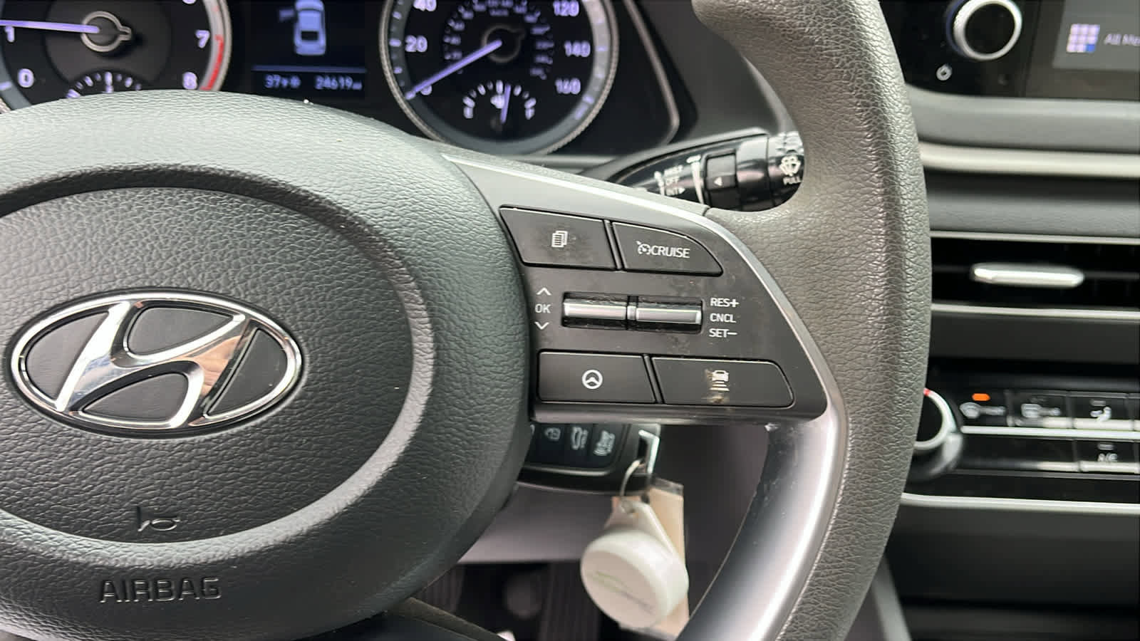 Used 2023 Hyundai Sonata SE image 13