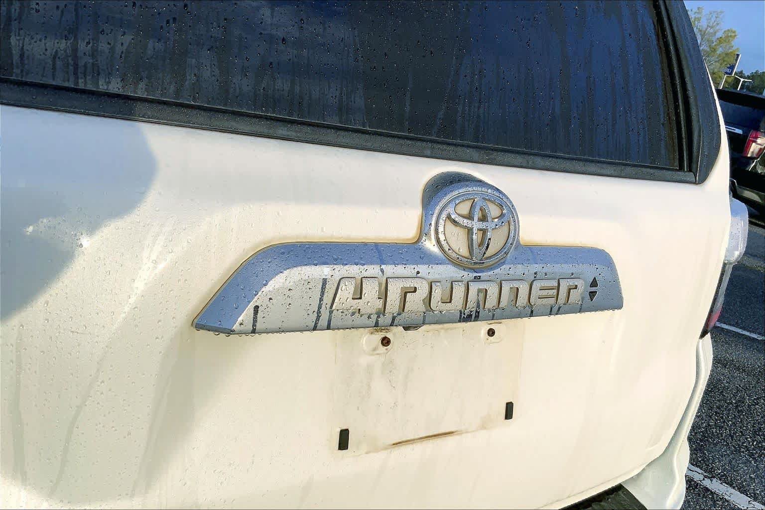 Used 2018 Toyota 4Runner Limited AWD/4WD image 30