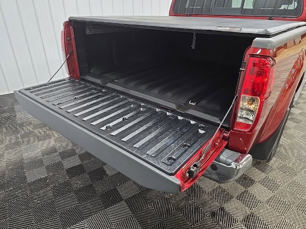 Used 2019 Nissan Frontier SL image 12