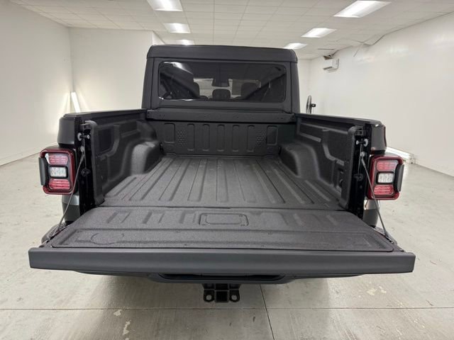 New 2026 Jeep Gladiator Sport AWD/4WD image 8