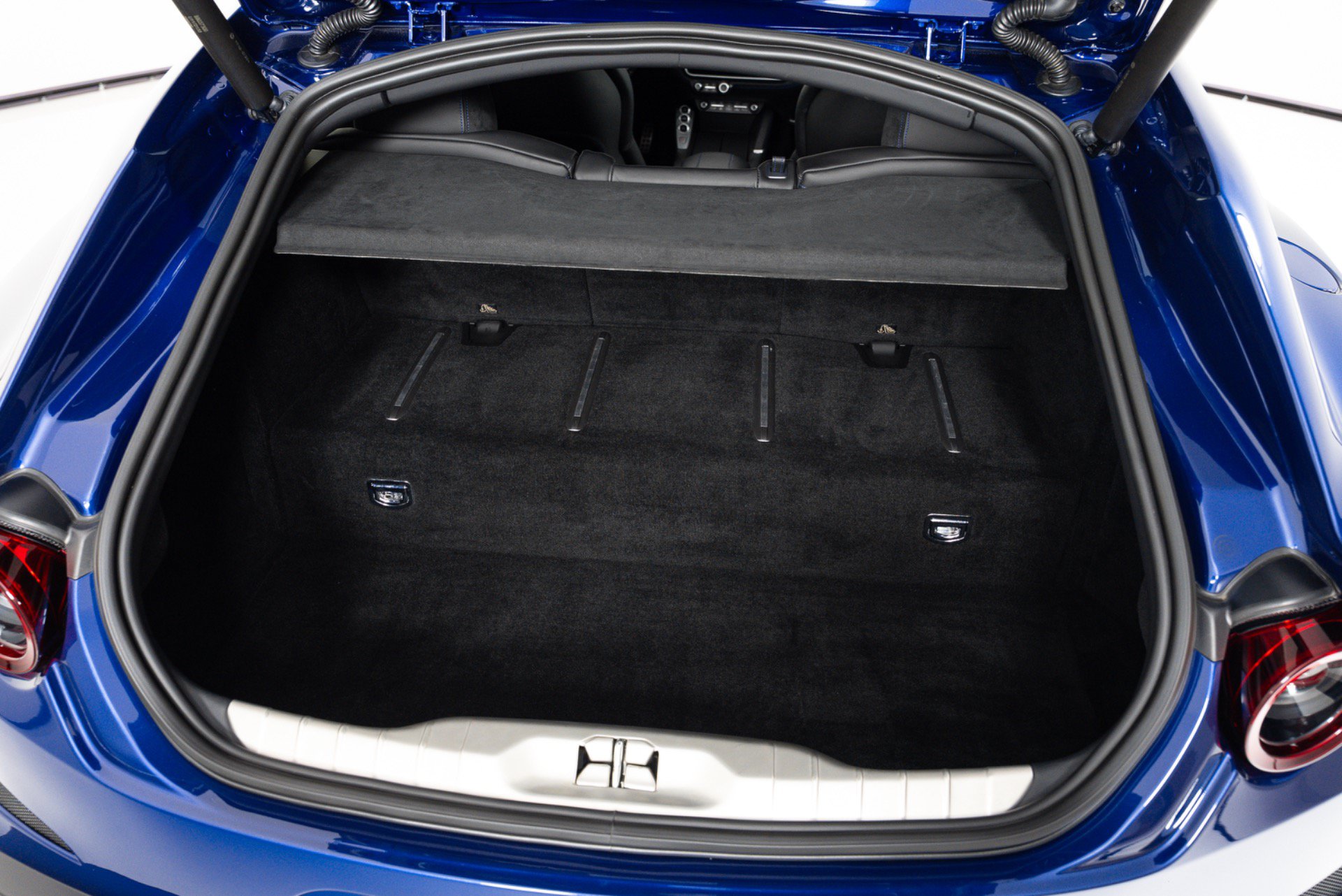 Used 2019 Ferrari GTC4Lusso T RWD image 52