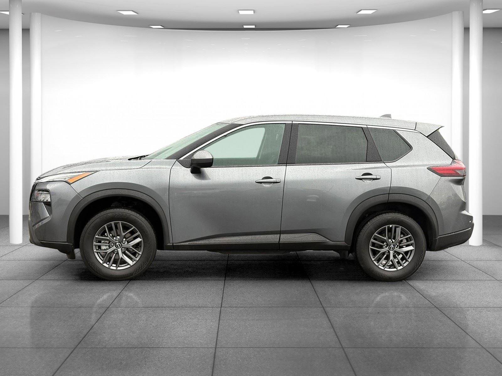 Used 2026 Nissan Rogue SV AWD/4WD image 4
