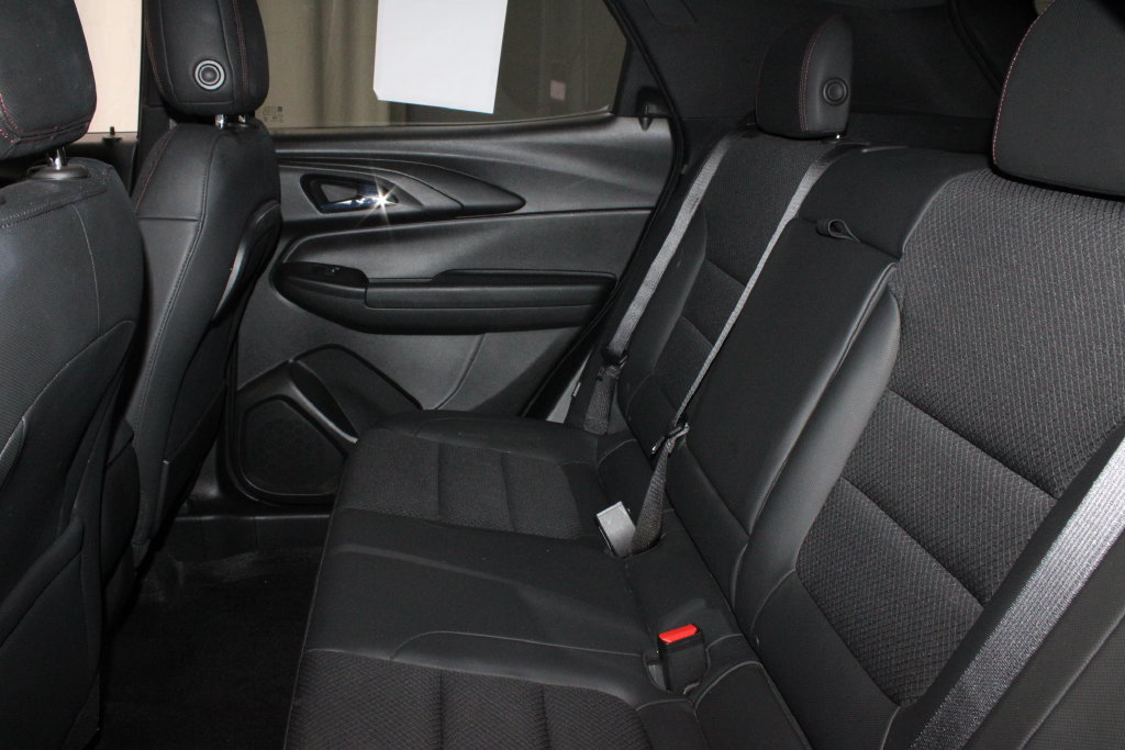 Used 2021 Chevrolet TrailBlazer RS w/ Sun and Liftgate Package AWD/4WD image 22